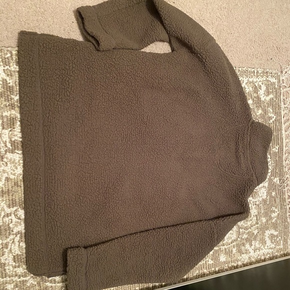 Aerie Cloud Sherpa Oversized Pullover - Picture 5 of 6